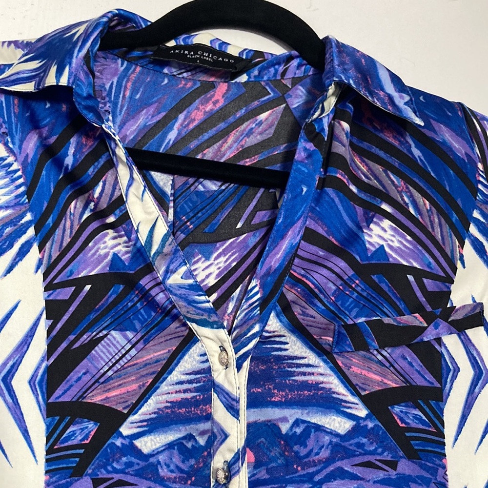 Long button down shrt - Picture 2 of 6